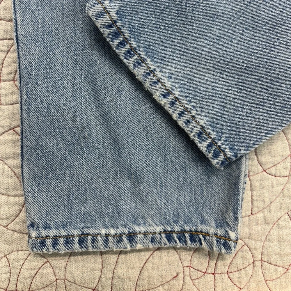 Levi's 550 Relaxed Fit Light Wash VTG 90s USA Denim / Mens 38x32